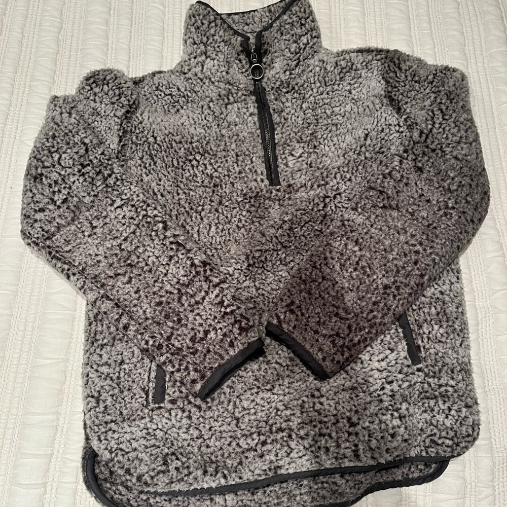 THREAD AND AUPPLY SHERPA, WORN TWICE, SIZE XS, GOOD CONDITION